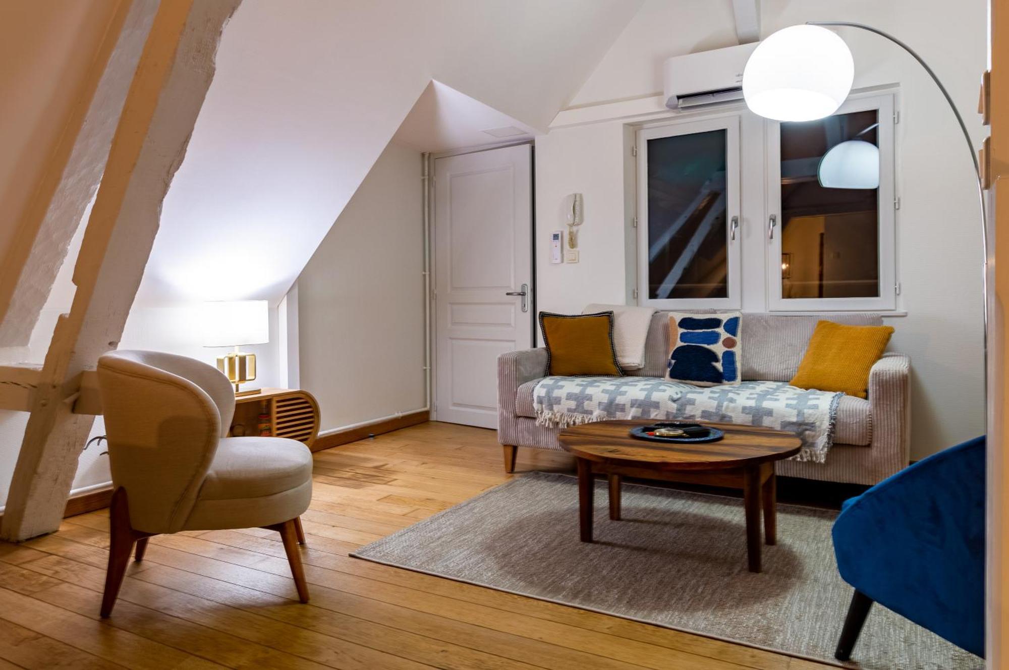 Le 13 Elegant Troyes Apartment Bagian luar foto