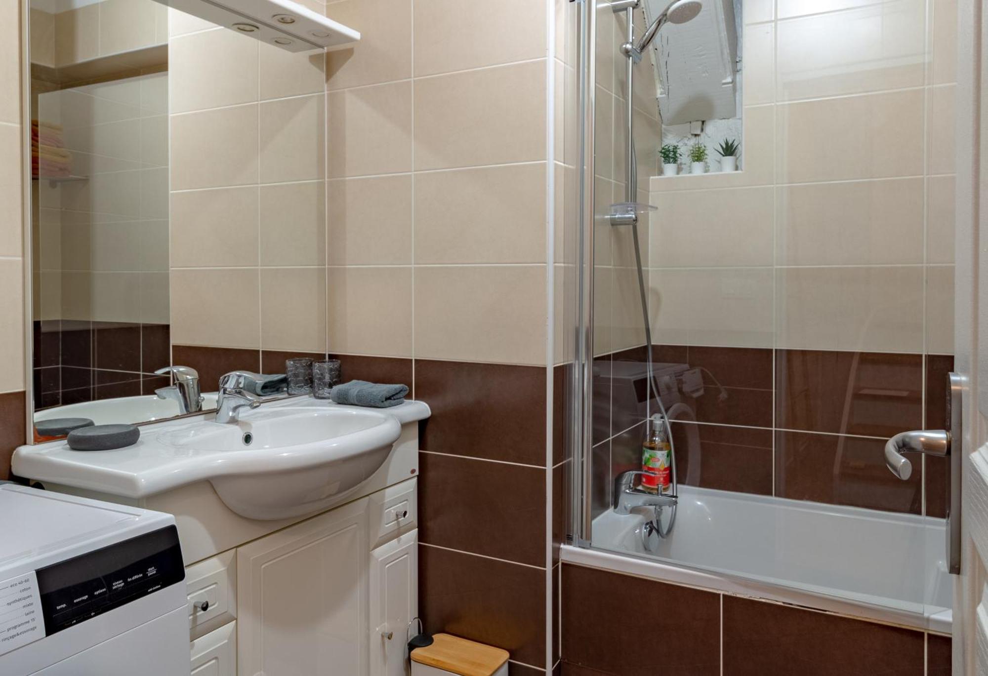 Le 13 Elegant Troyes Apartment Bagian luar foto